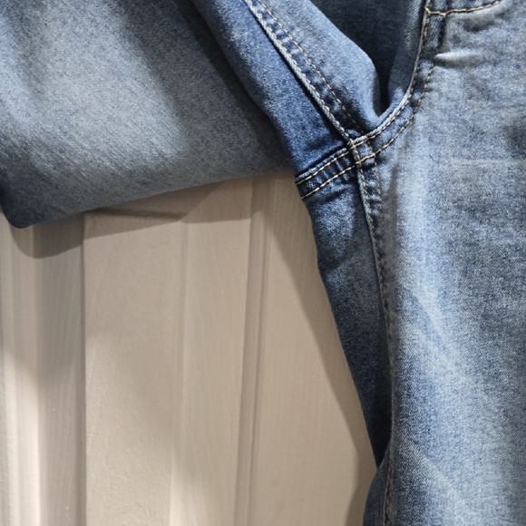 Distressed Jeans - Picture 7 of 16